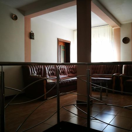 Pensiunea Ramona Carpinisu Exterior photo